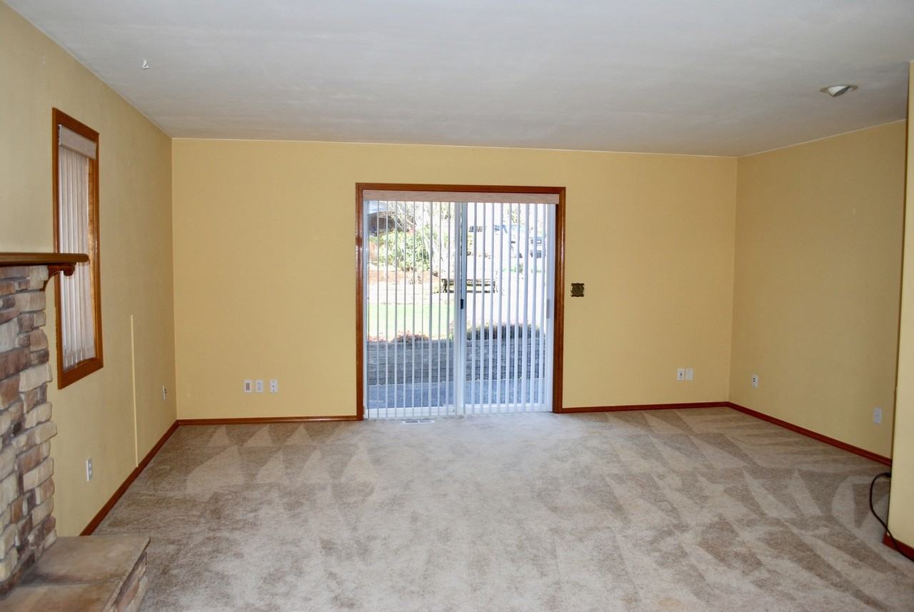 7301 77th Drive Northeast - Photo 7 of 25