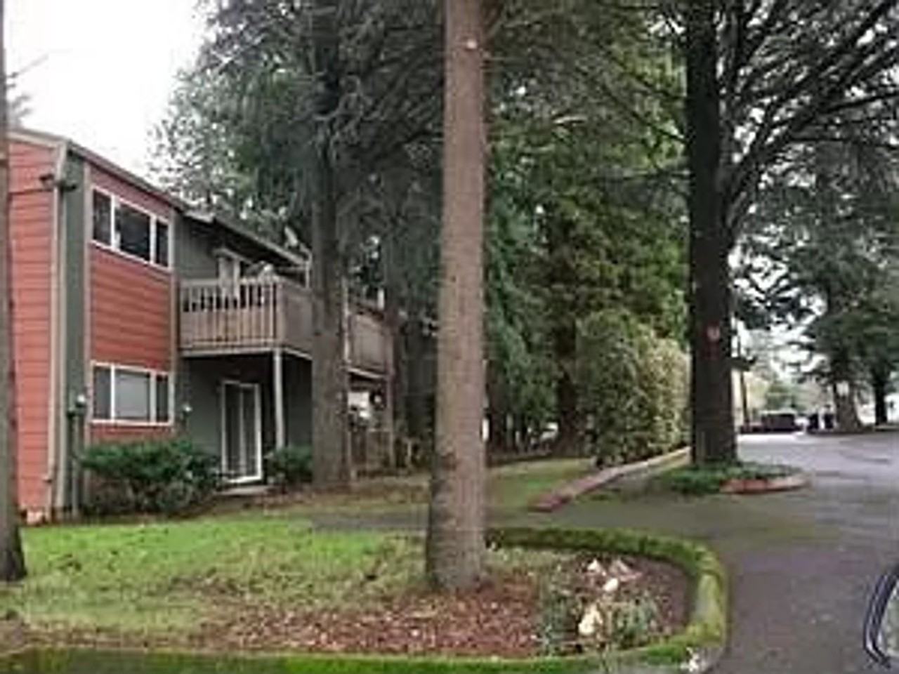 3129 Ne 13th St #35 - Photo 3 of 3