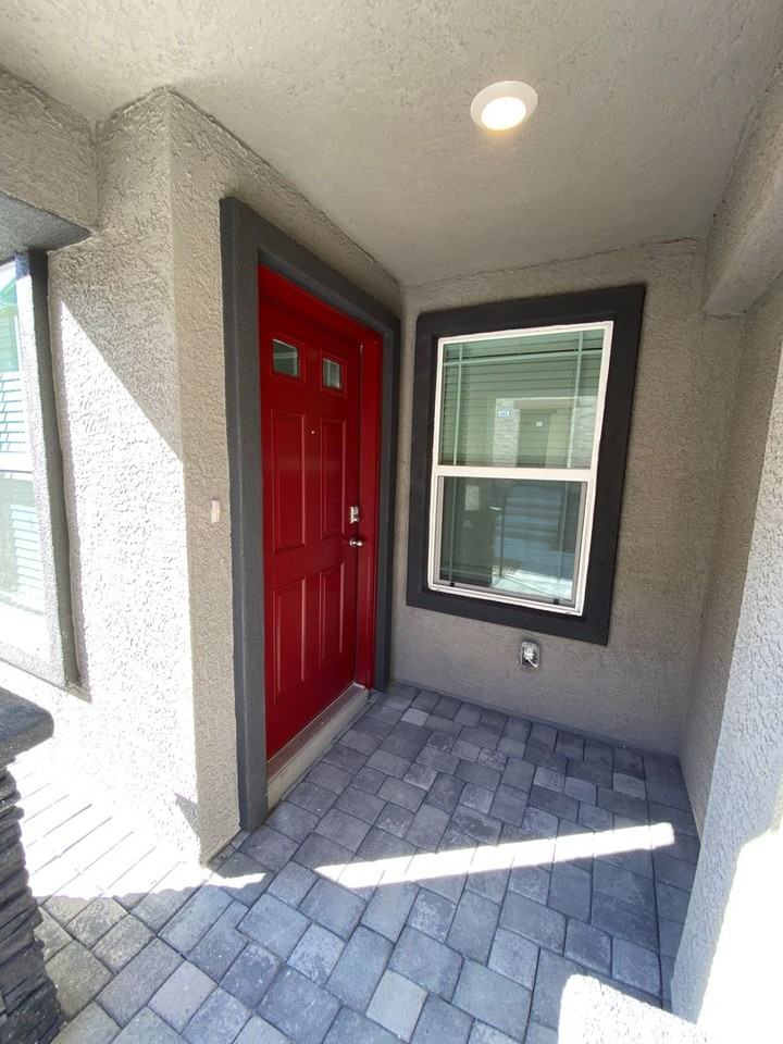 345 Summer Sparrow Avenue - Photo 6 of 50