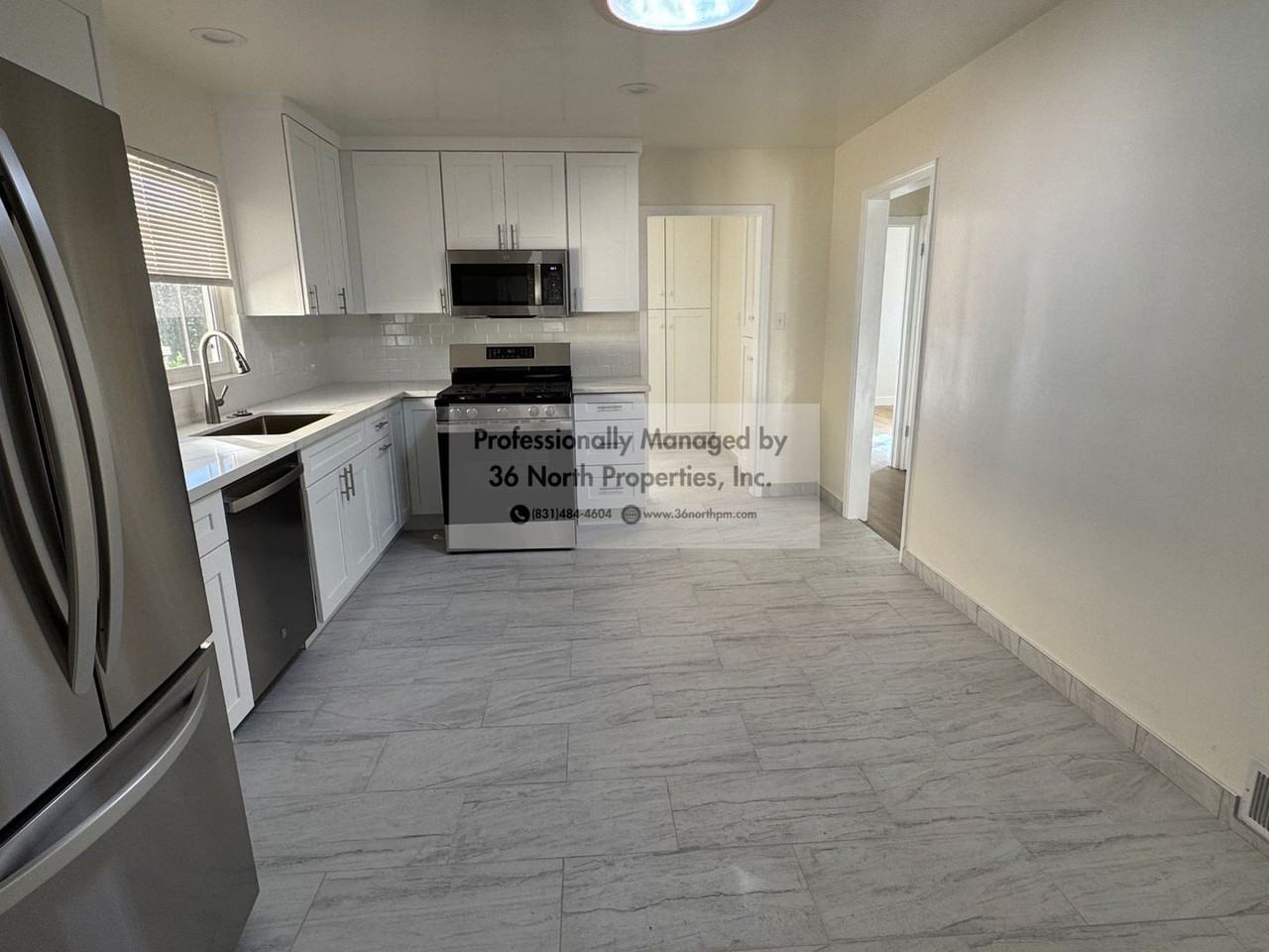 429 Larkin St - Photo 5 of 32