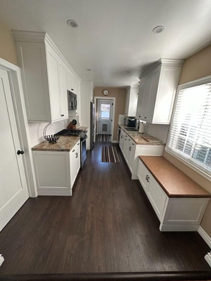 6034 Centralia Street - Photo 4 of 18