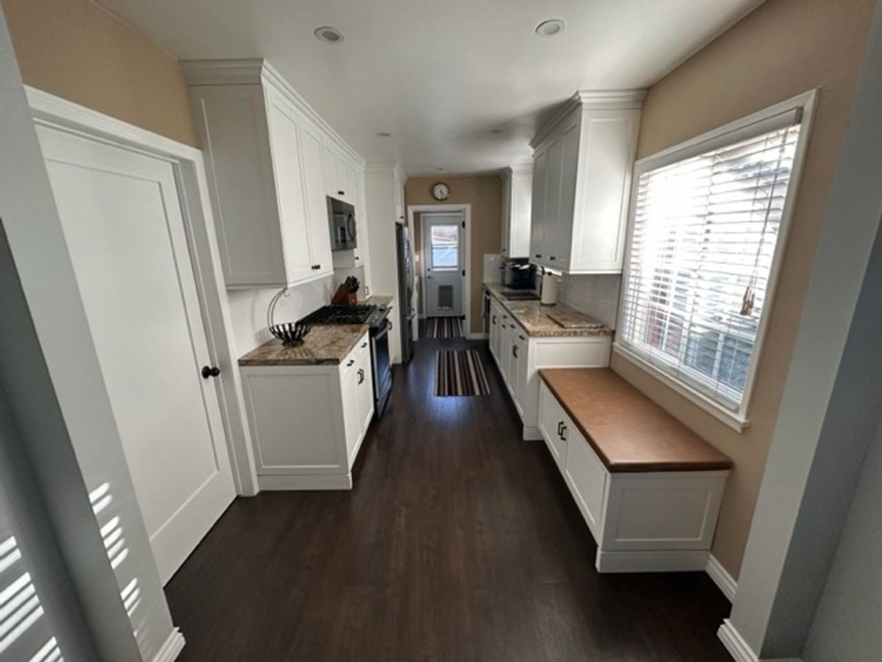 6034 Centralia Street - Photo 5 of 18