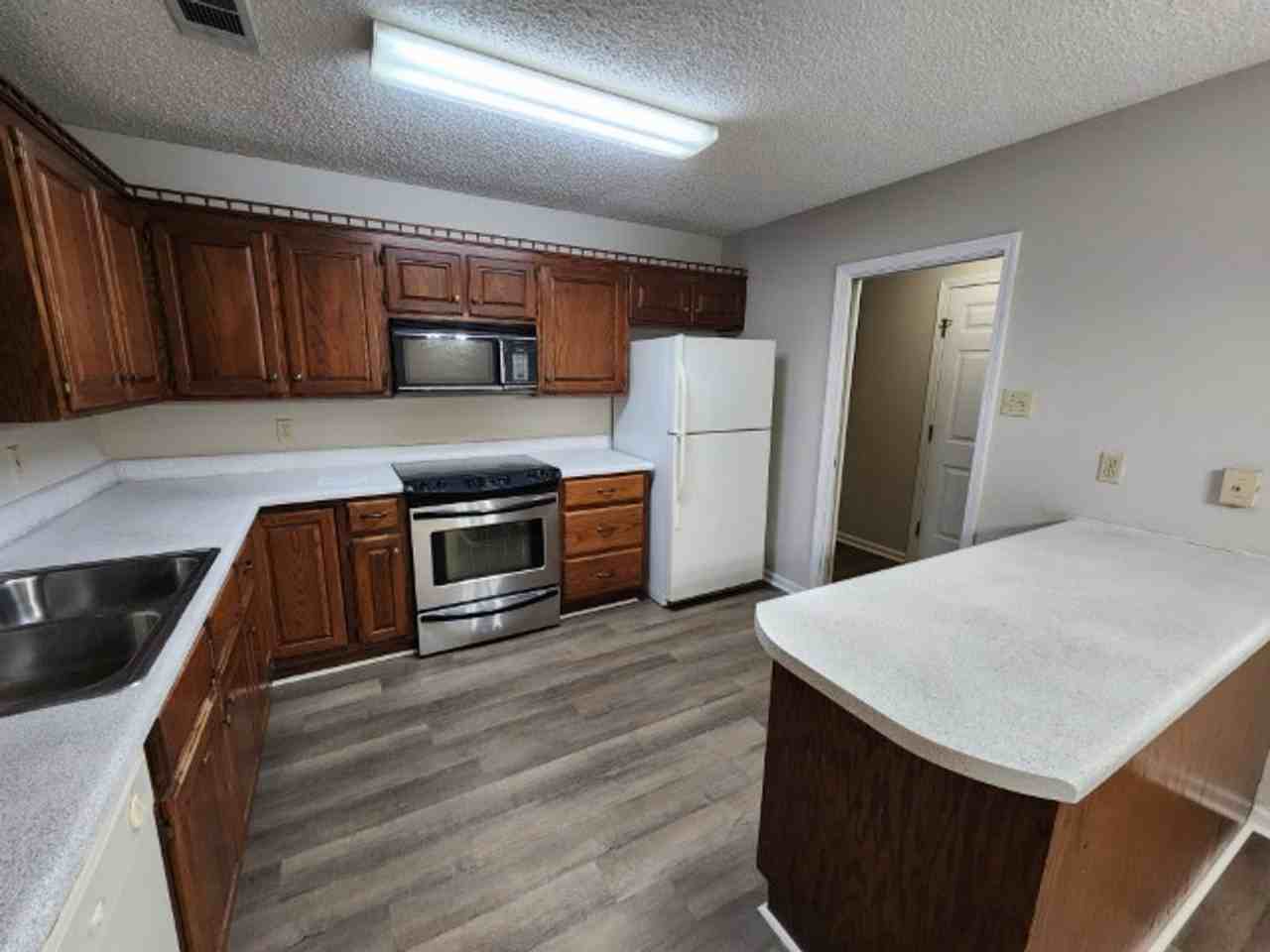 15 Honey Locust Court - Photo 6 of 19