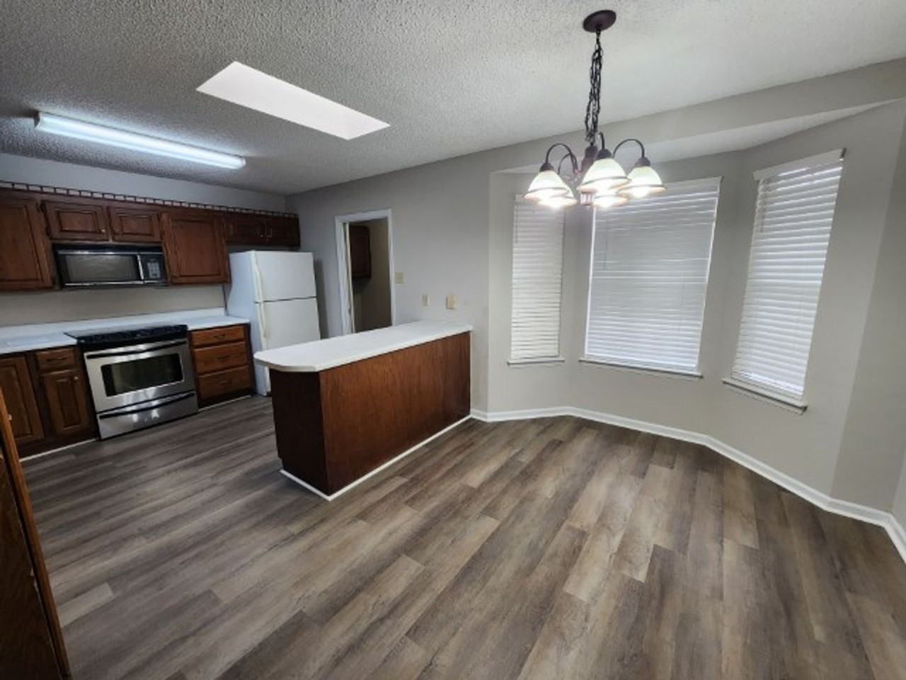 15 Honey Locust Court - Photo 7 of 19