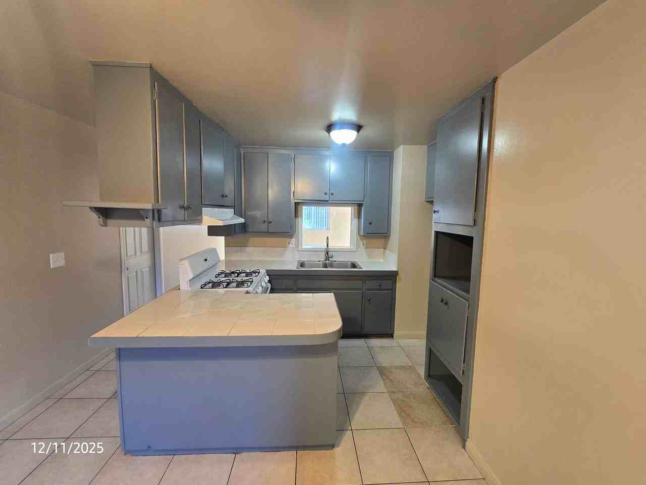 130 South Laxore Street - Photo 5 of 16