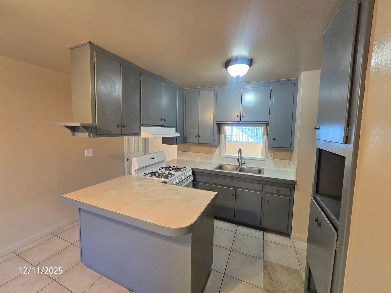 130 South Laxore Street - Photo 6 of 16