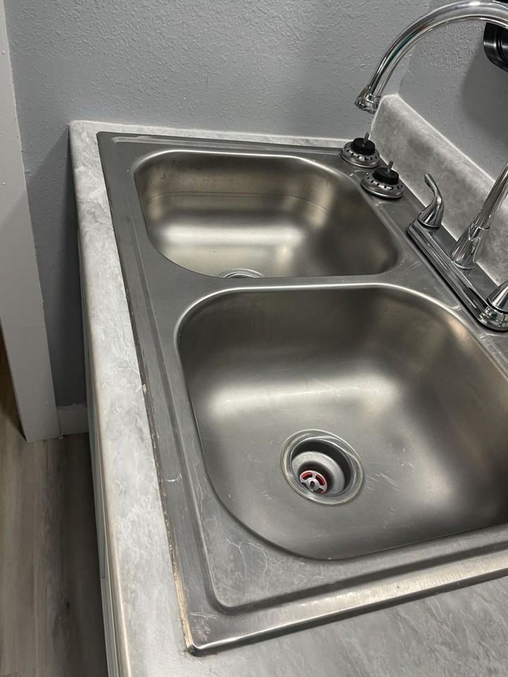 901 Apple Dr - Photo 6 of 25