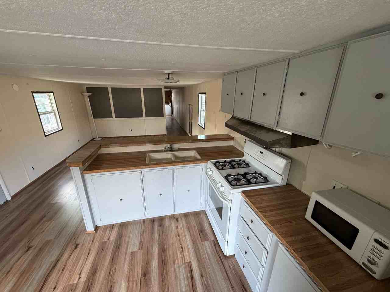 108 Hideaway Lane - Photo 7 of 24