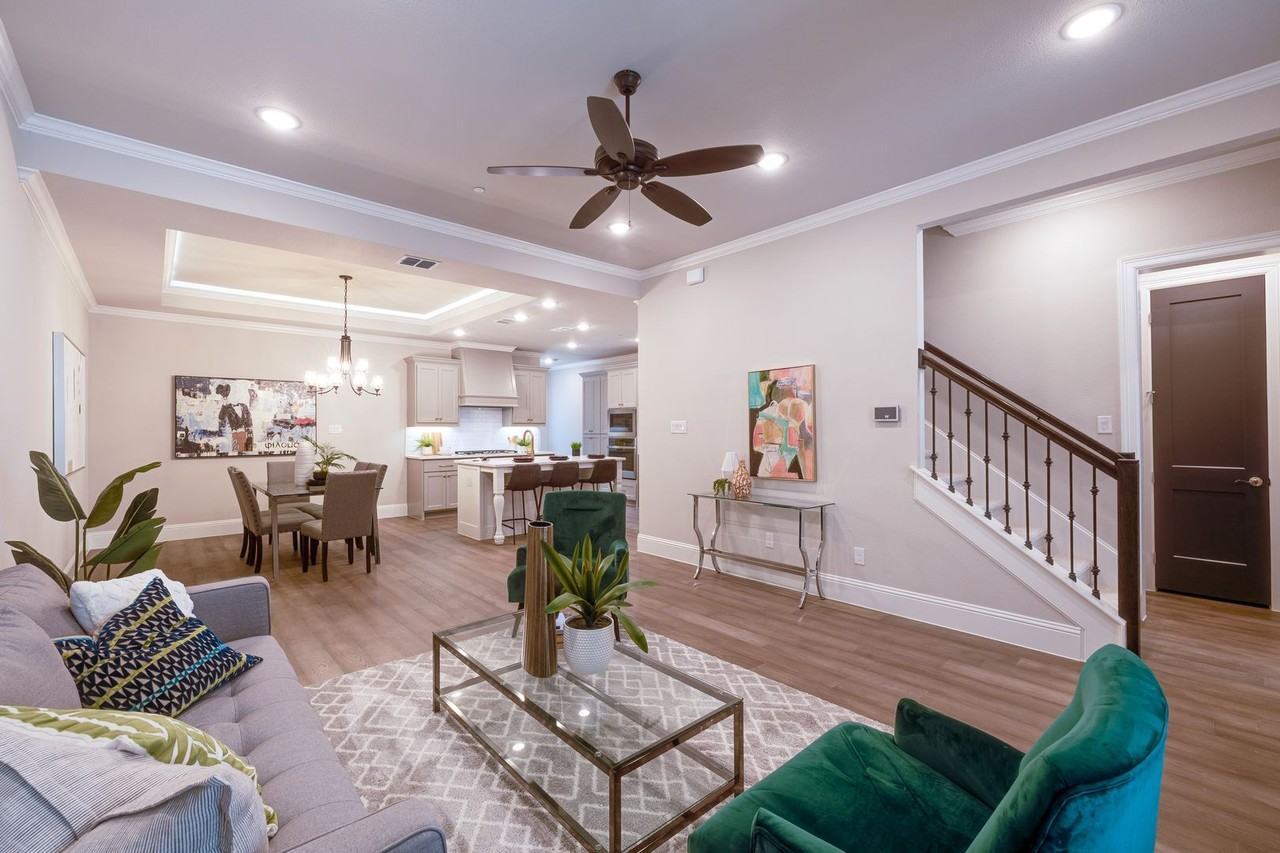 307 Sunset Lane - Photo 2 of 5