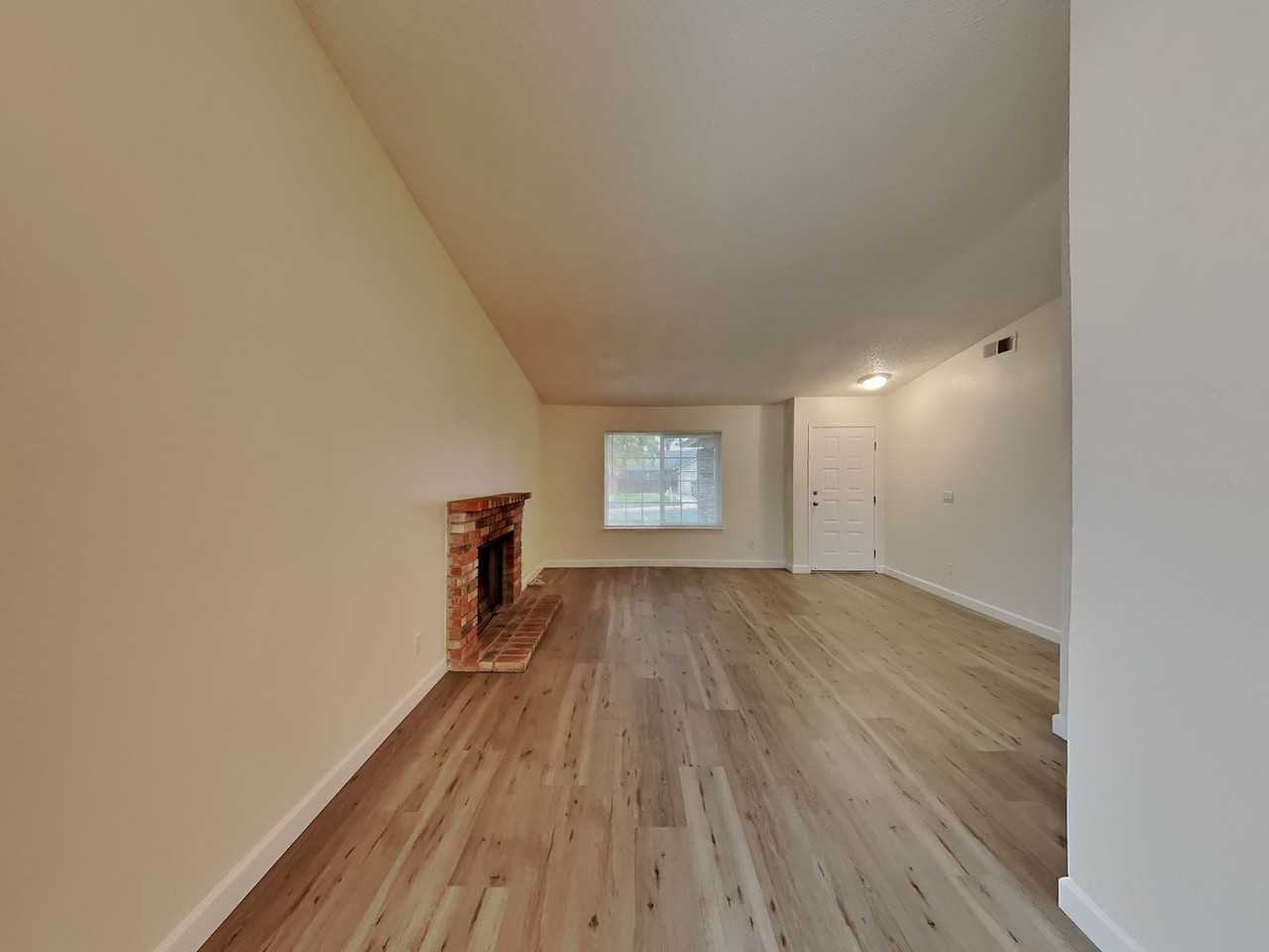 5031 Fernwood Circle - Photo 5 of 21