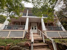 featured image of 617 Manitou Avenue