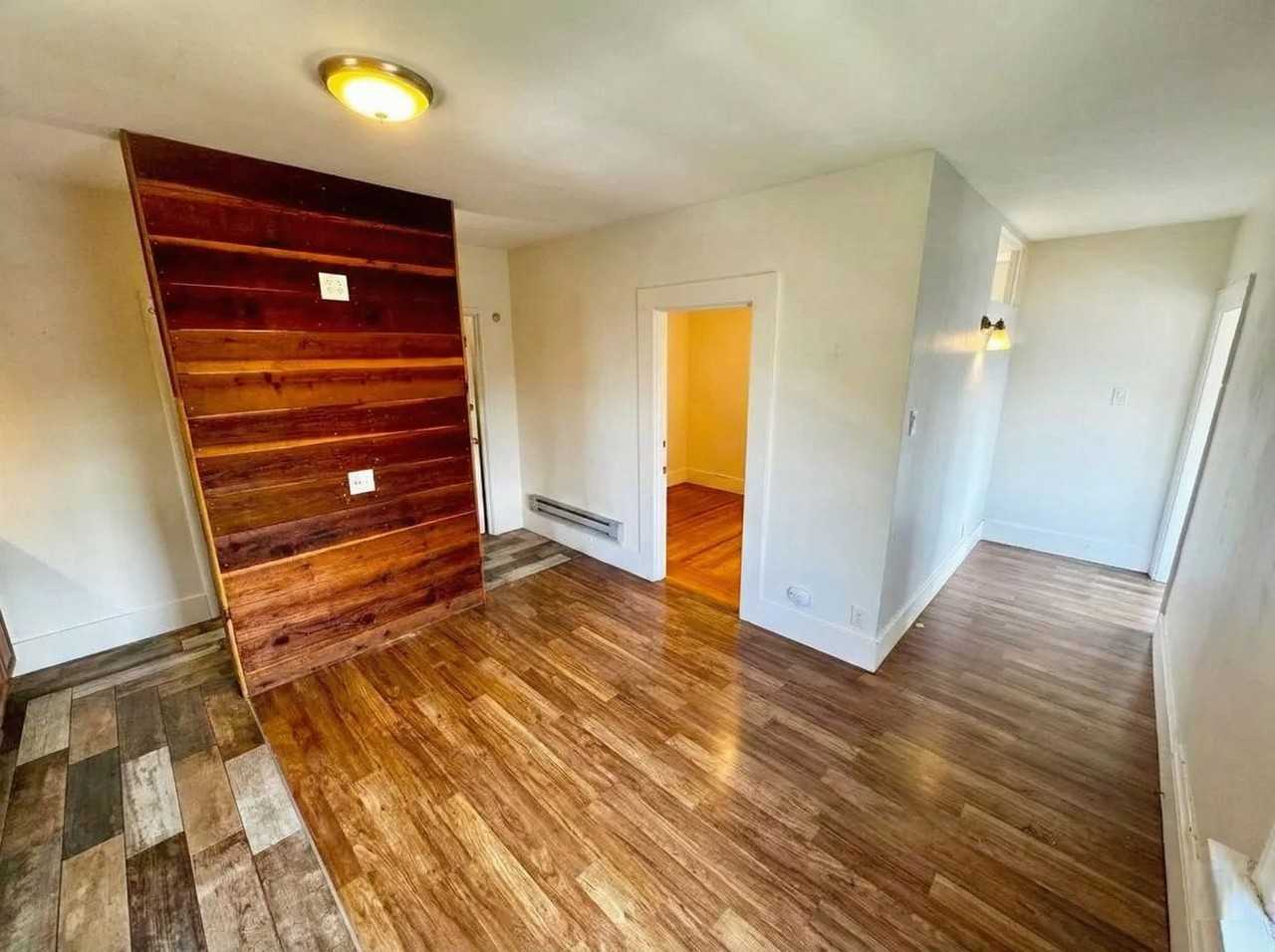 740 Alcatraz Ave - Photo 4 of 9