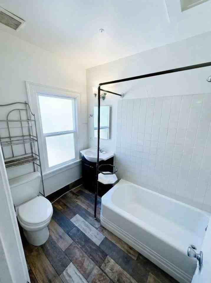 740 Alcatraz Ave - Photo 7 of 9