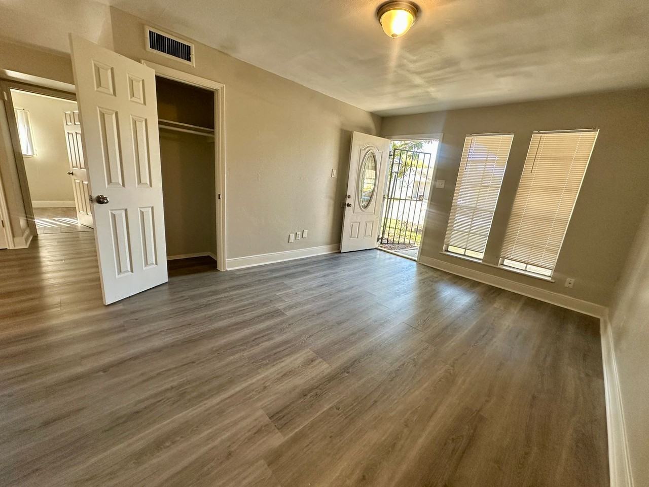 9834 Denning Drive - Photo 4 of 21