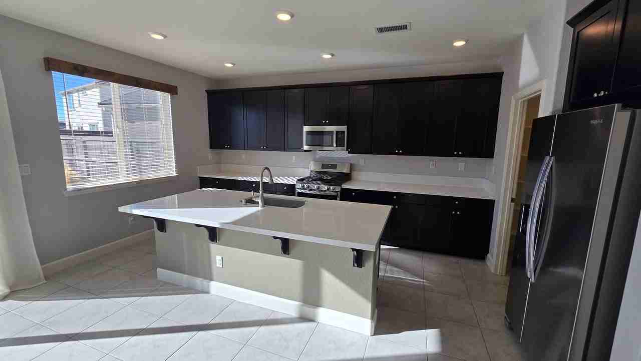 2149 Neuer Drive - Photo 5 of 31