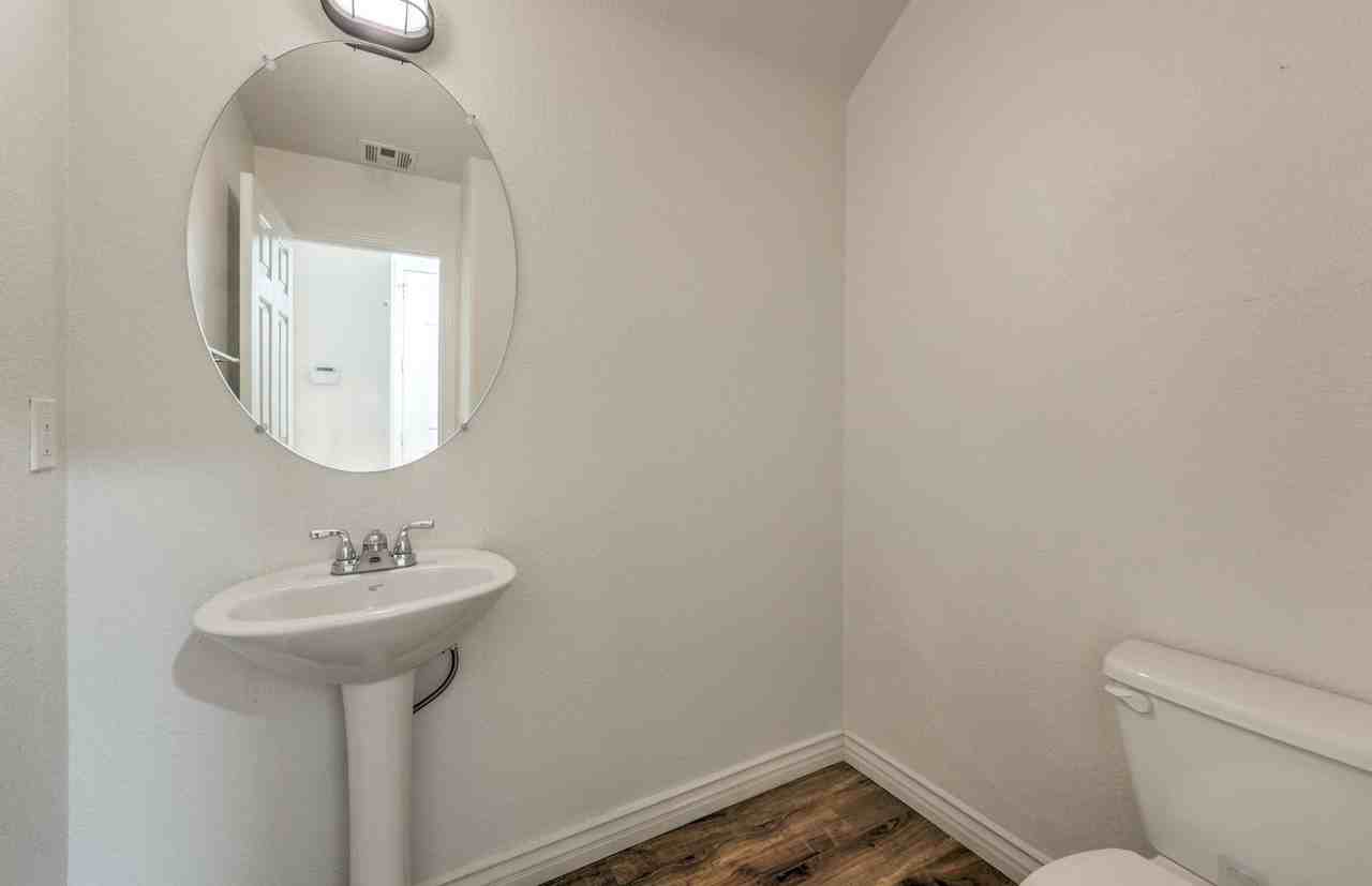 9194 Red Knoll St - Photo 3 of 17