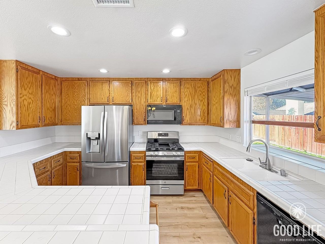 602 Maybritt Circle - Photo 5 of 24