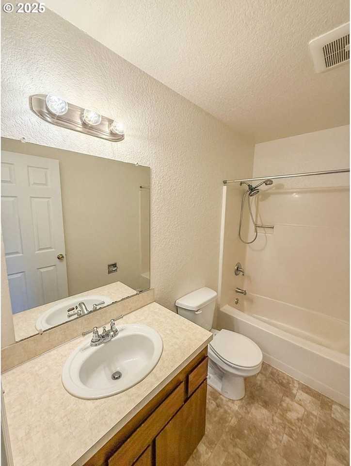 PP-0000 | 1927 & 1929 Green Ave - Photo 6 of 12