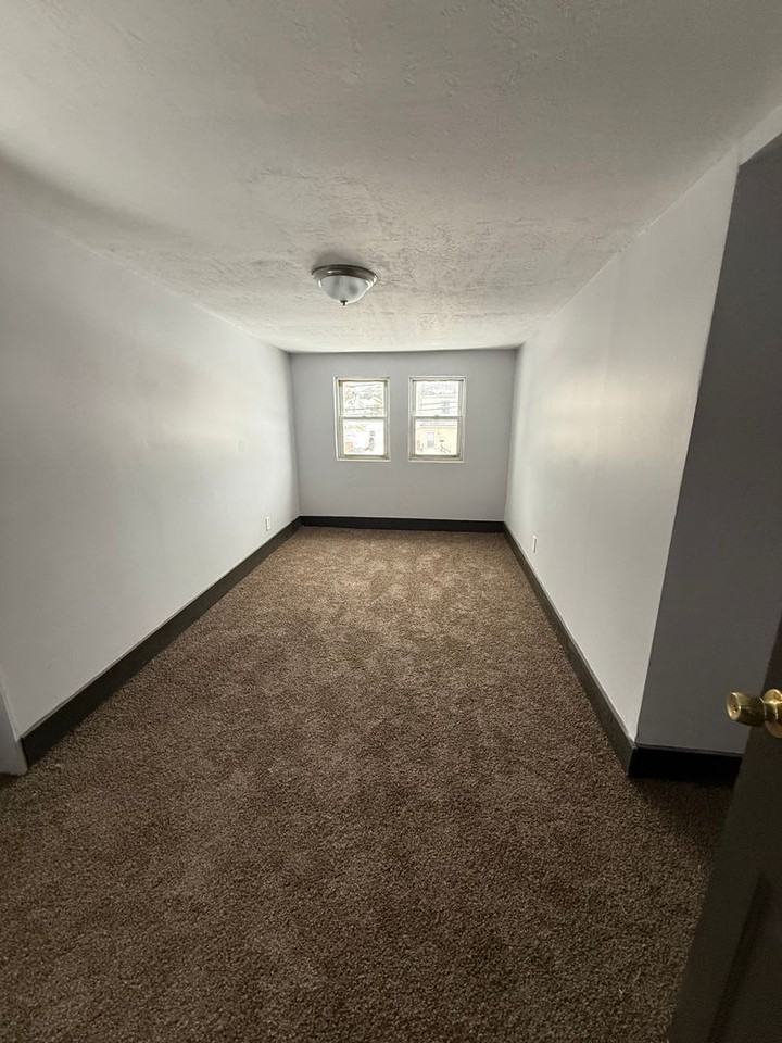 15010 Ohio Avenue - Photo 7 of 14