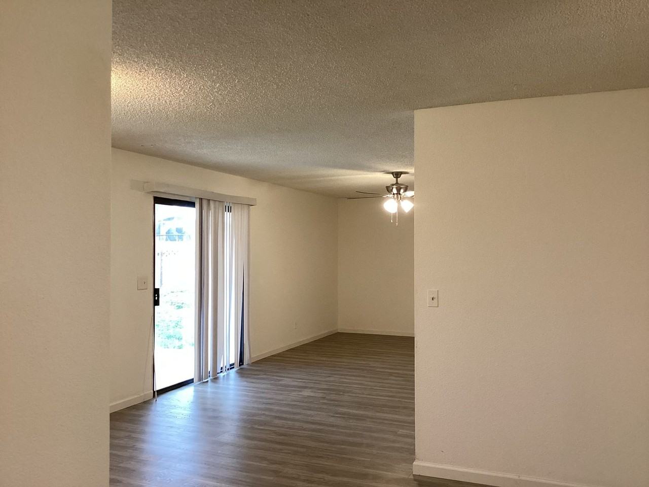 16385 North D Street - Photo 5 of 29