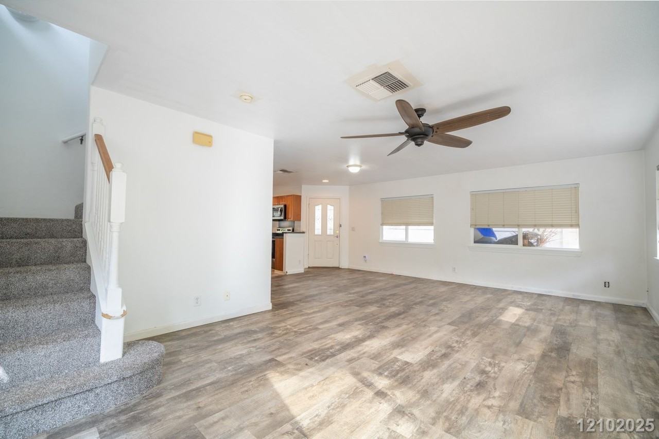 87-2127 Pakeke St - Photo 4 of 25