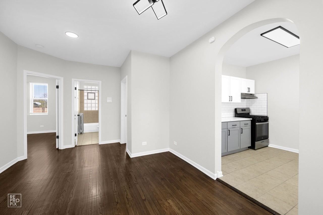 6149 W North - Photo 2 of 26