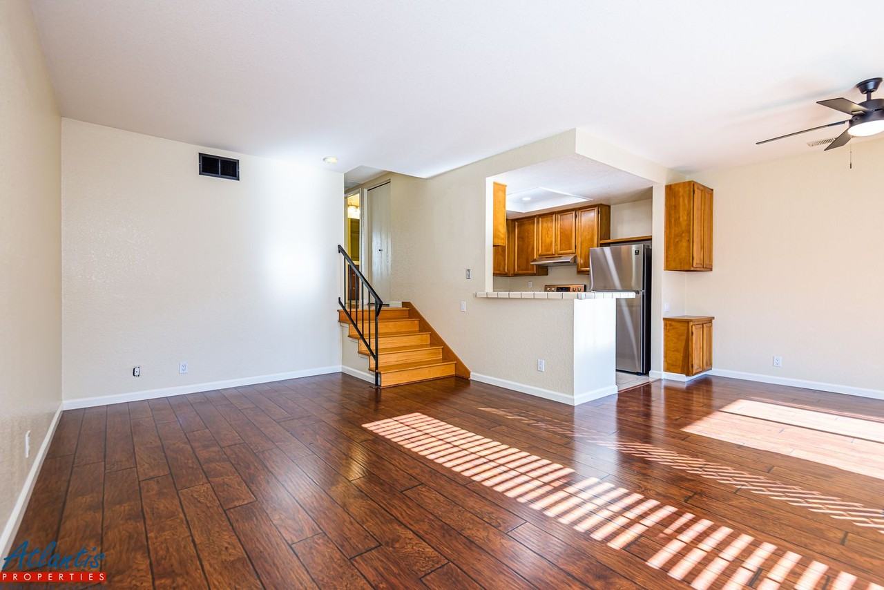 431 Costa Mesa Terrace #B - Photo 5 of 17