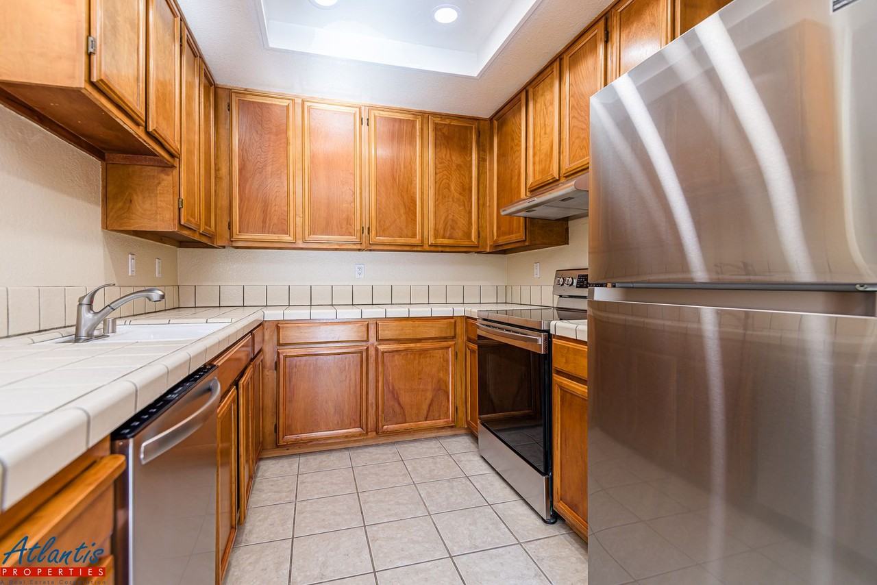 431 Costa Mesa Terrace #B - Photo 7 of 17