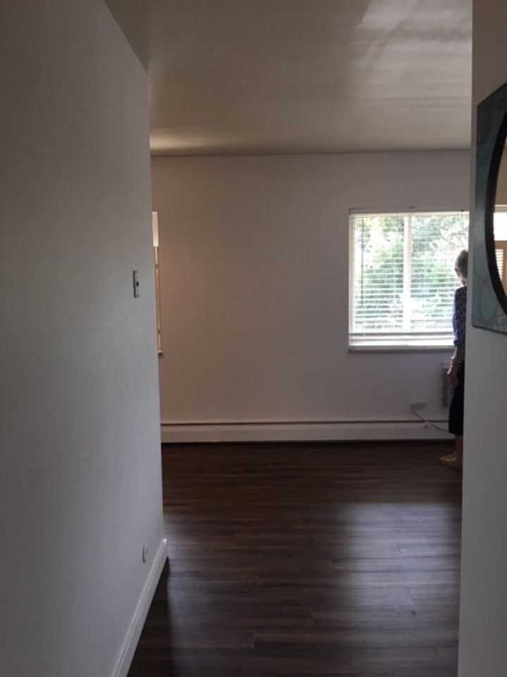 830 20th St #302 - Photo 7 of 23