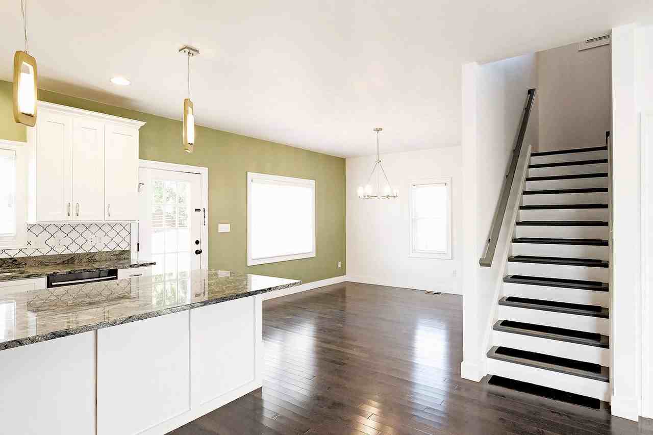 903 Nassau Street - Photo 4 of 20