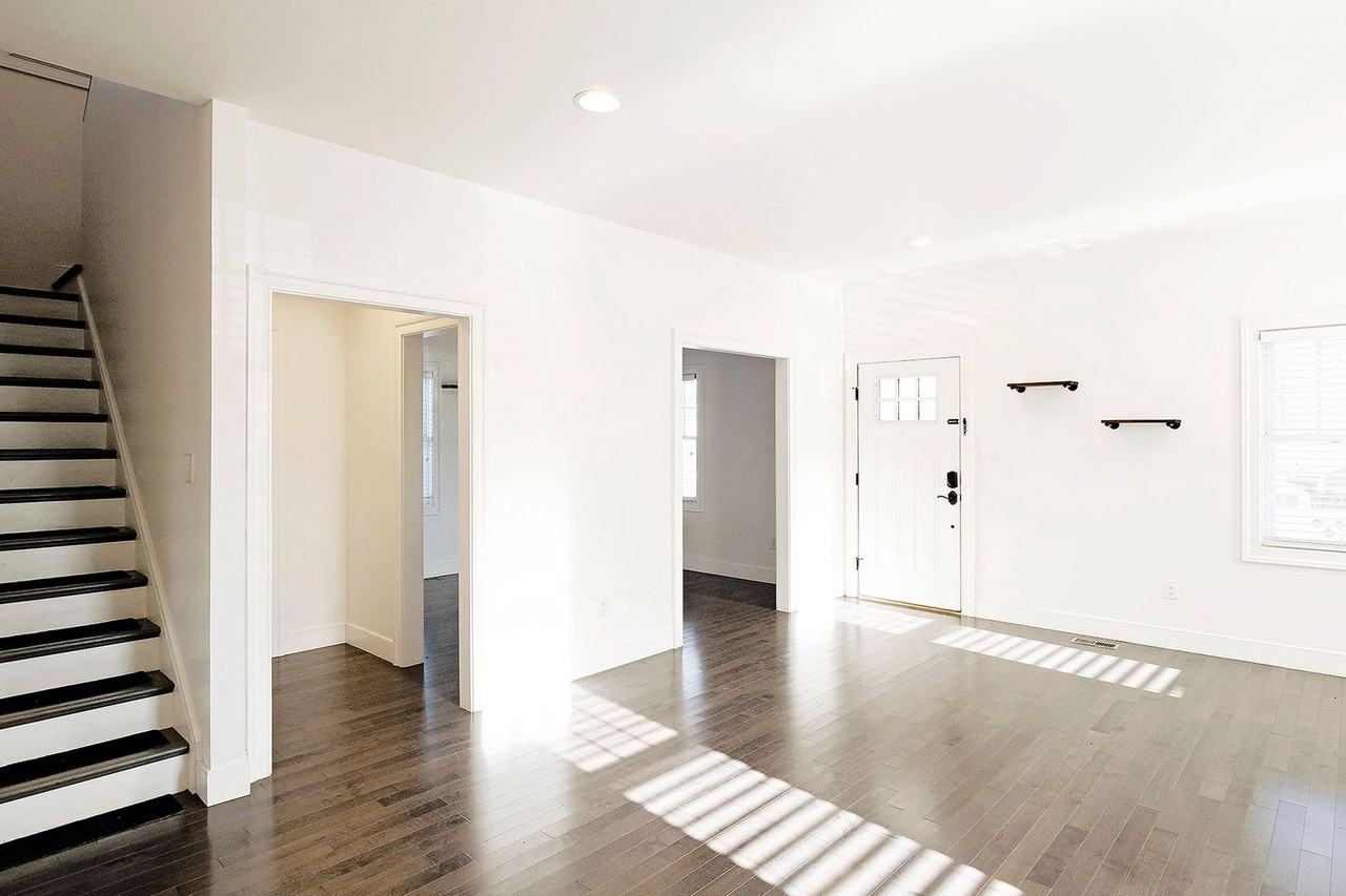 903 Nassau Street - Photo 6 of 20