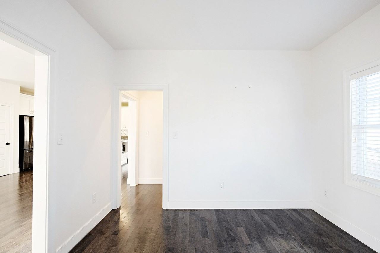 903 Nassau Street - Photo 7 of 20