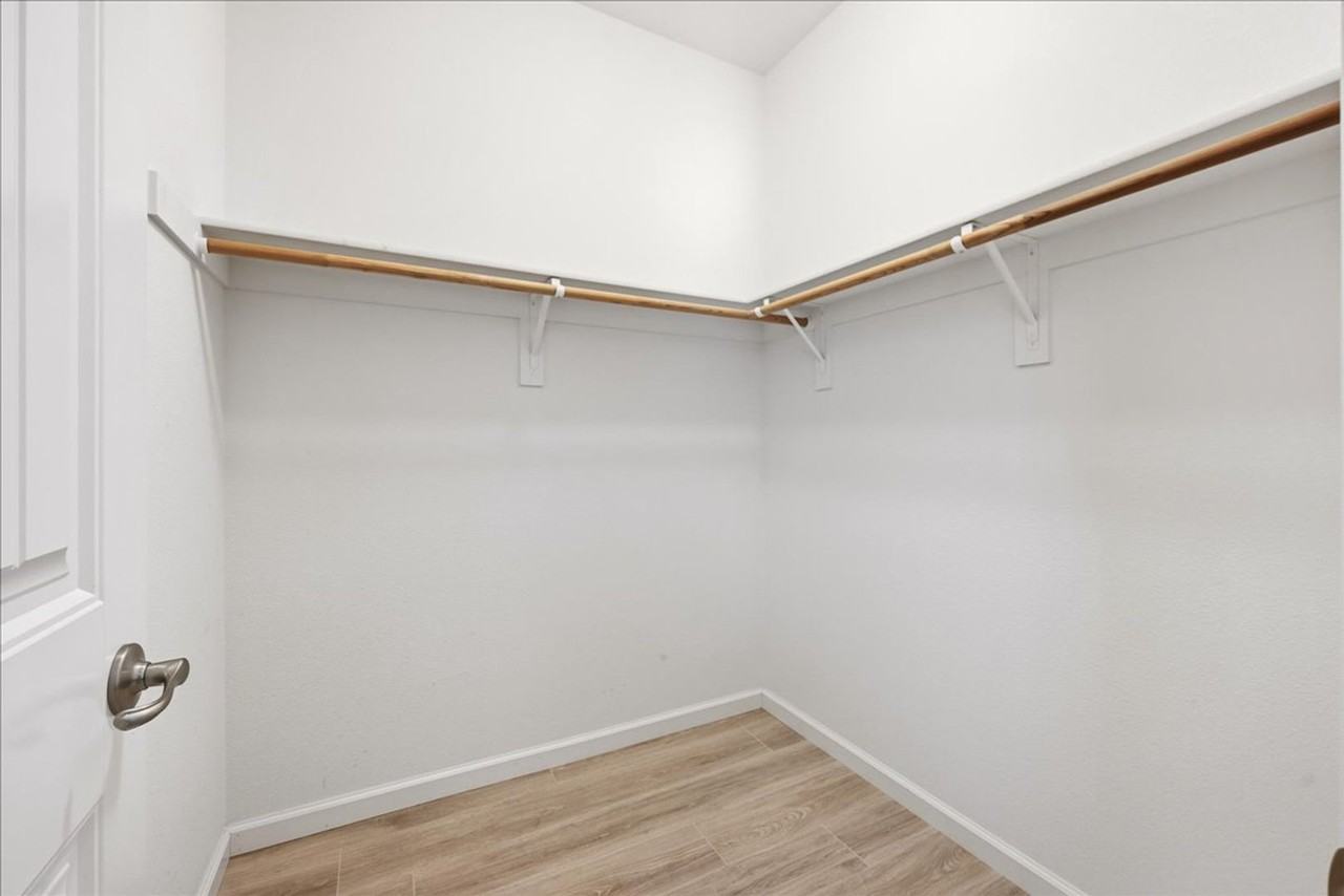 3621 El Dala Lane - Photo 6 of 24