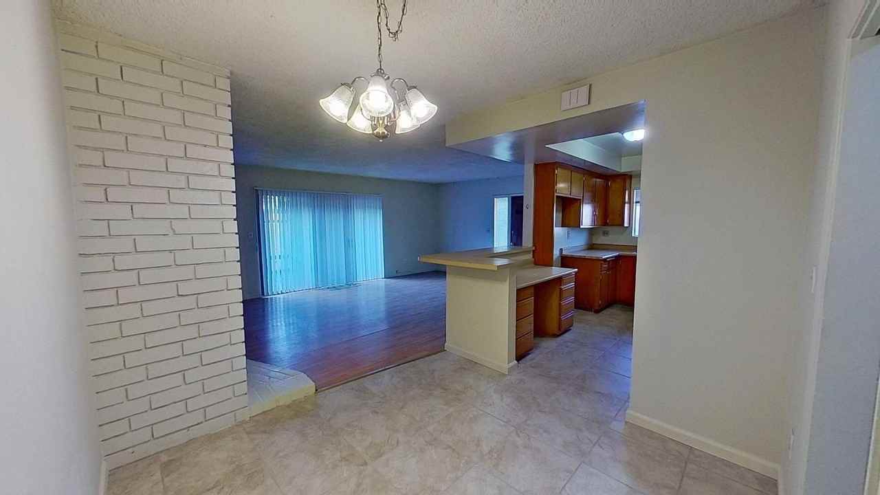 15670 Pasadena Avenue - Photo 7 of 20