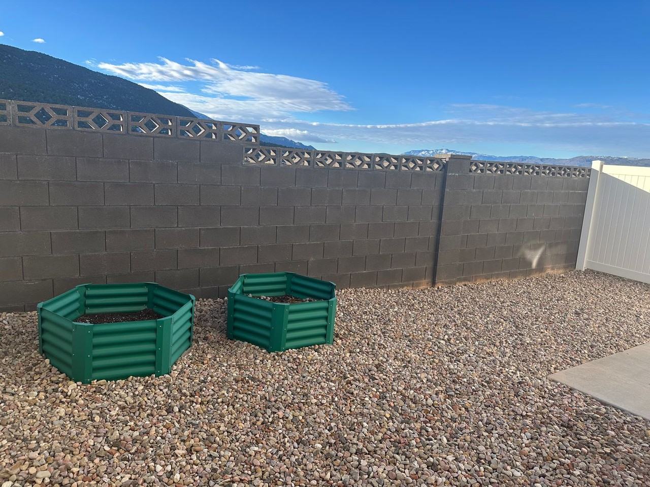 1457 W 1625 S - Photo 3 of 16