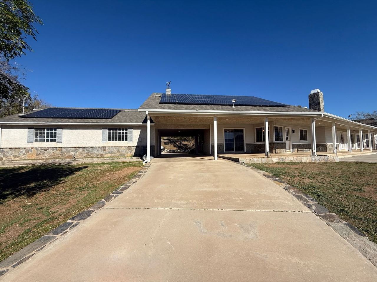 2747 Sand Creek Drive - Photo 4 of 37