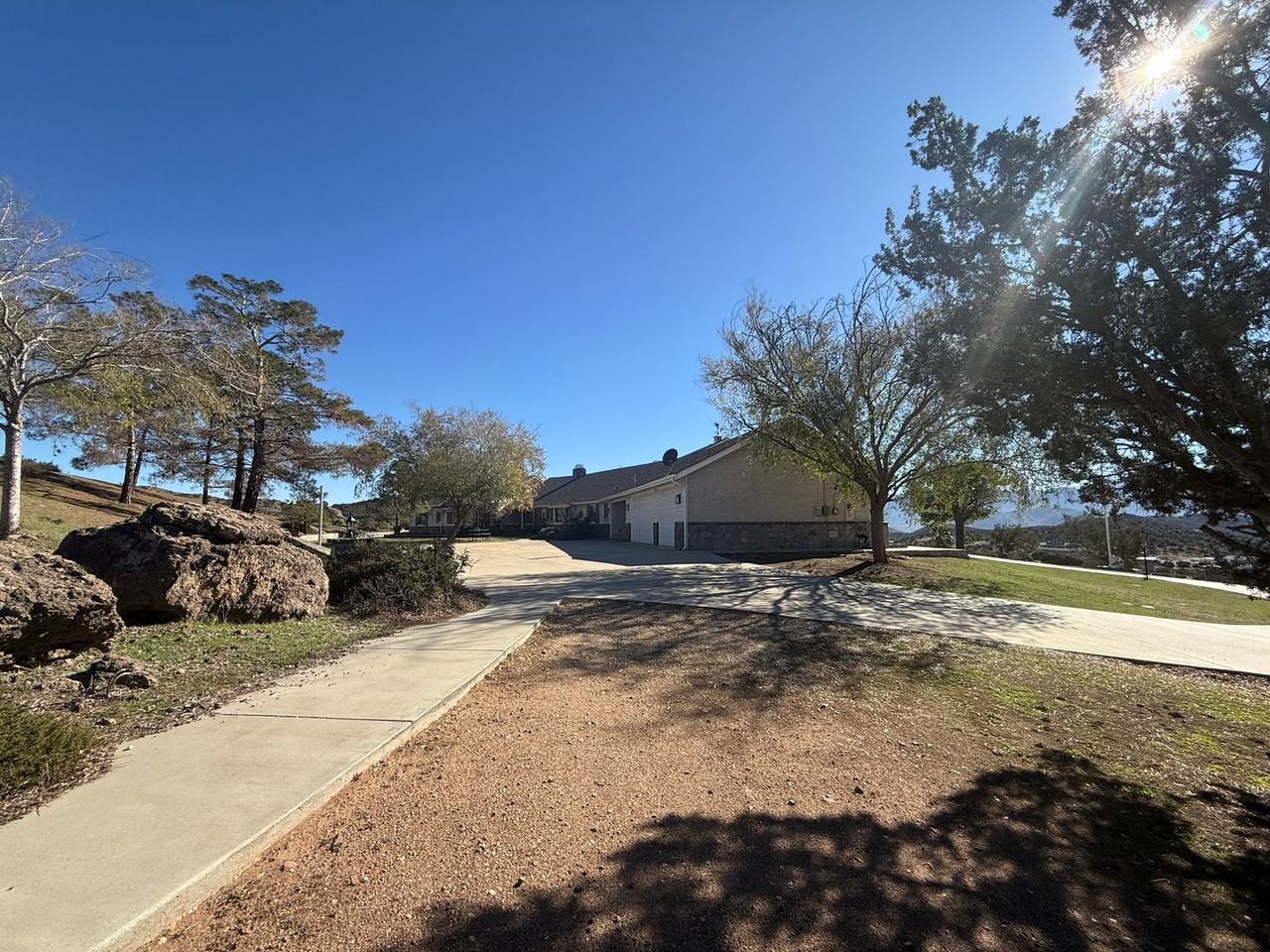 2747 Sand Creek Drive - Photo 6 of 37