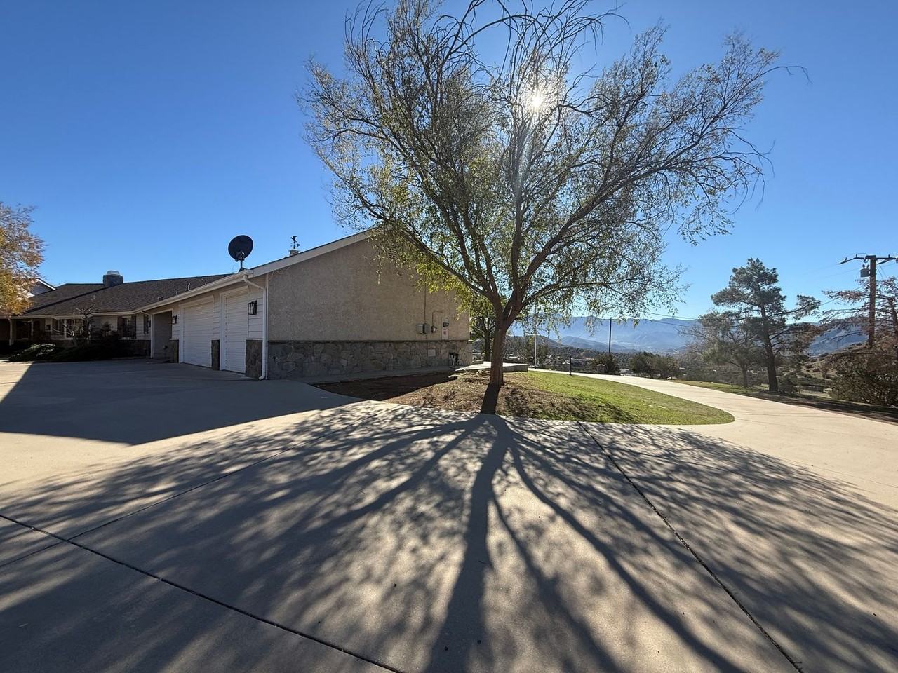 2747 Sand Creek Drive - Photo 7 of 37