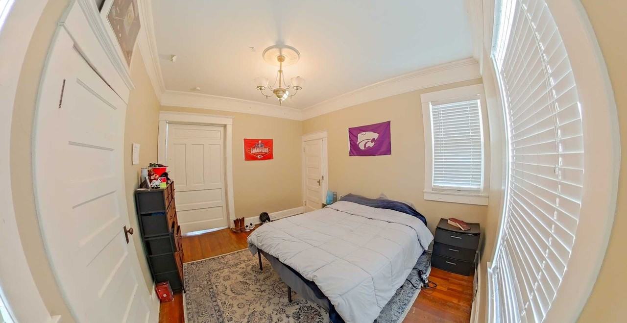 423 Denison Avenue - Photo 4 of 20