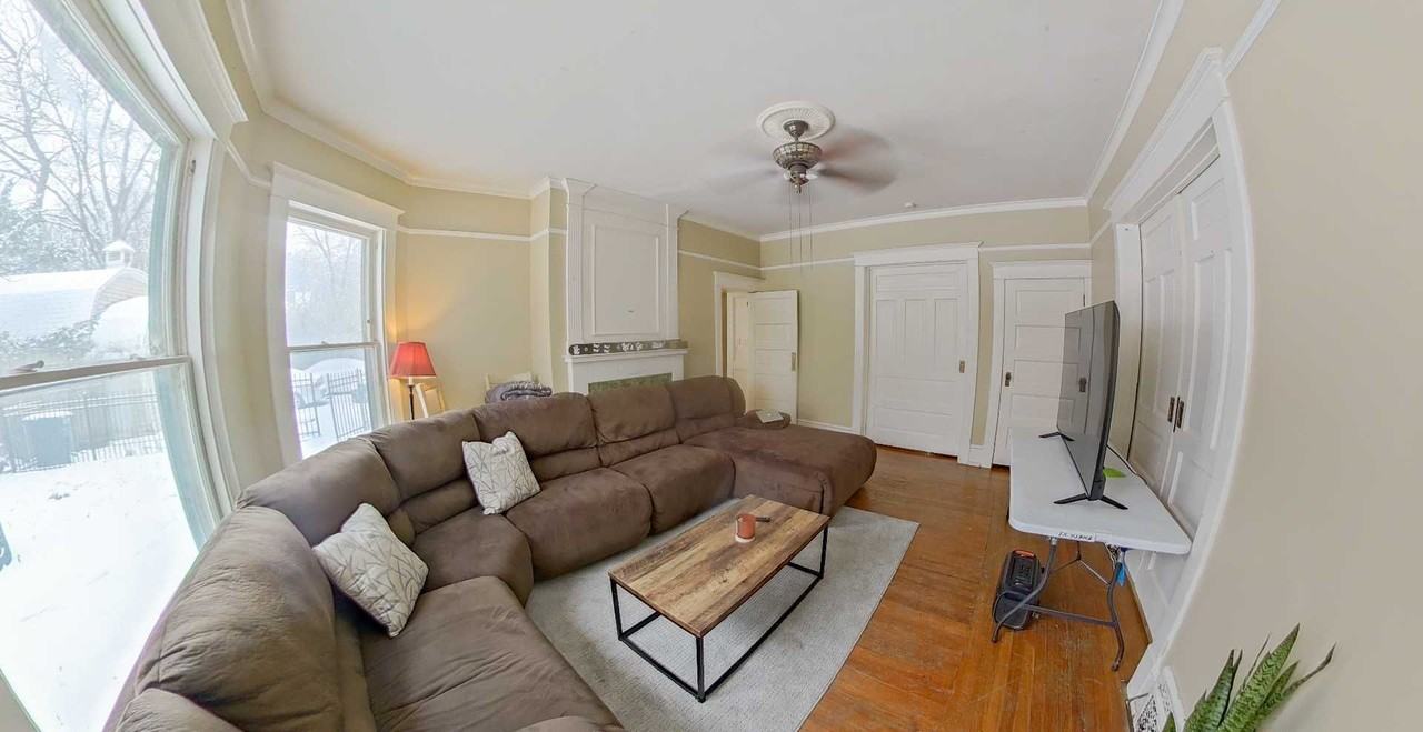 423 Denison Avenue - Photo 6 of 20