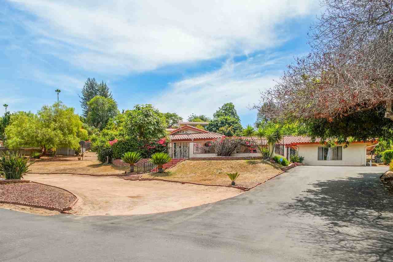 1904 Grove Road - Photo 2 of 45