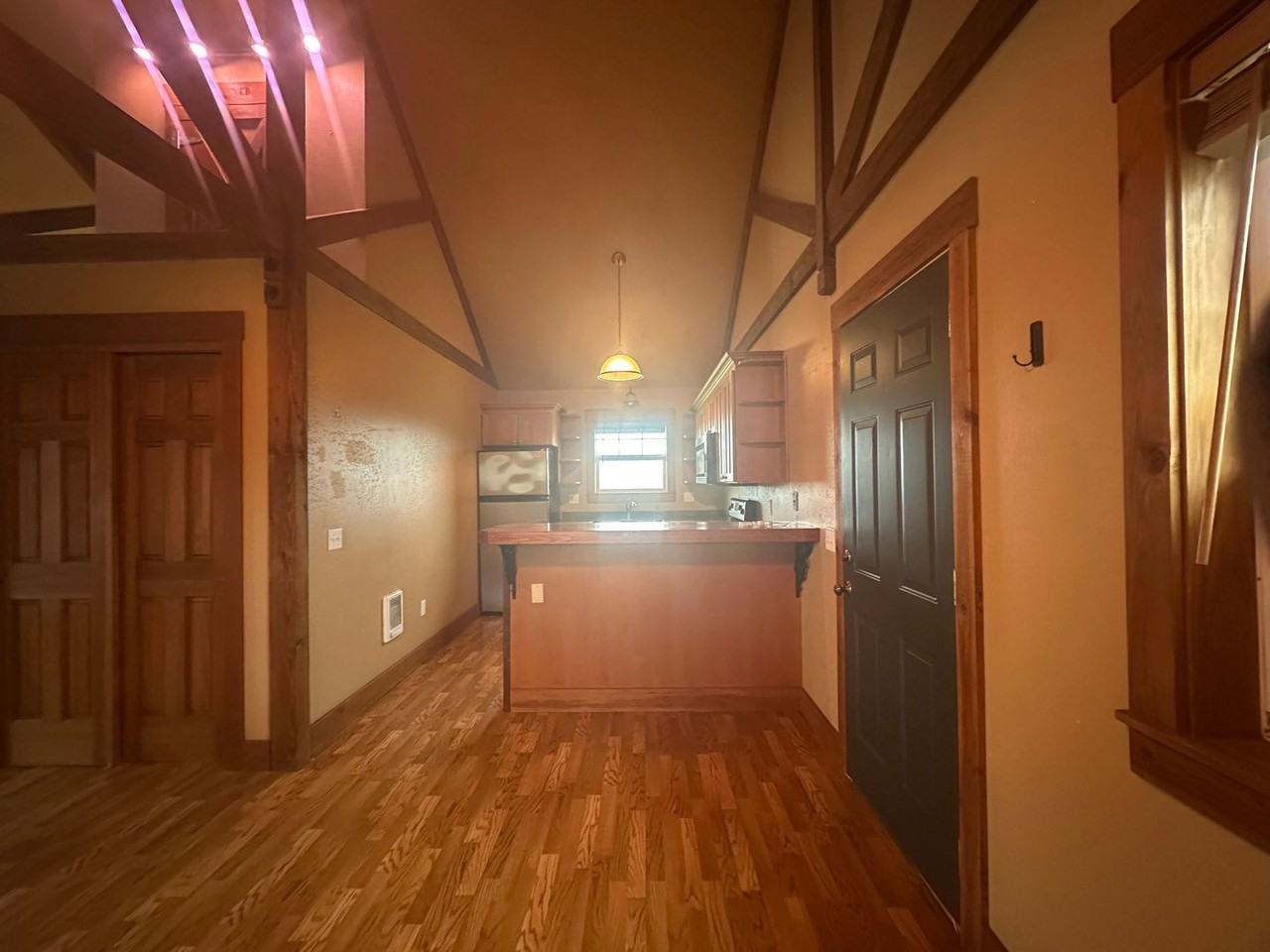 4645 Northeast Elliott Circle - Photo 5 of 15