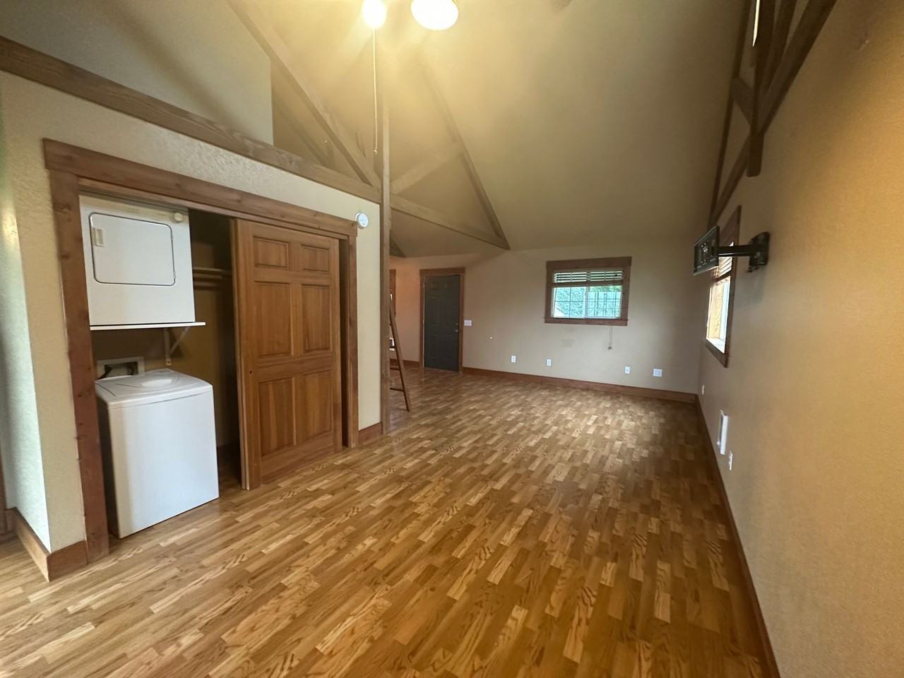 4645 Northeast Elliott Circle - Photo 7 of 15