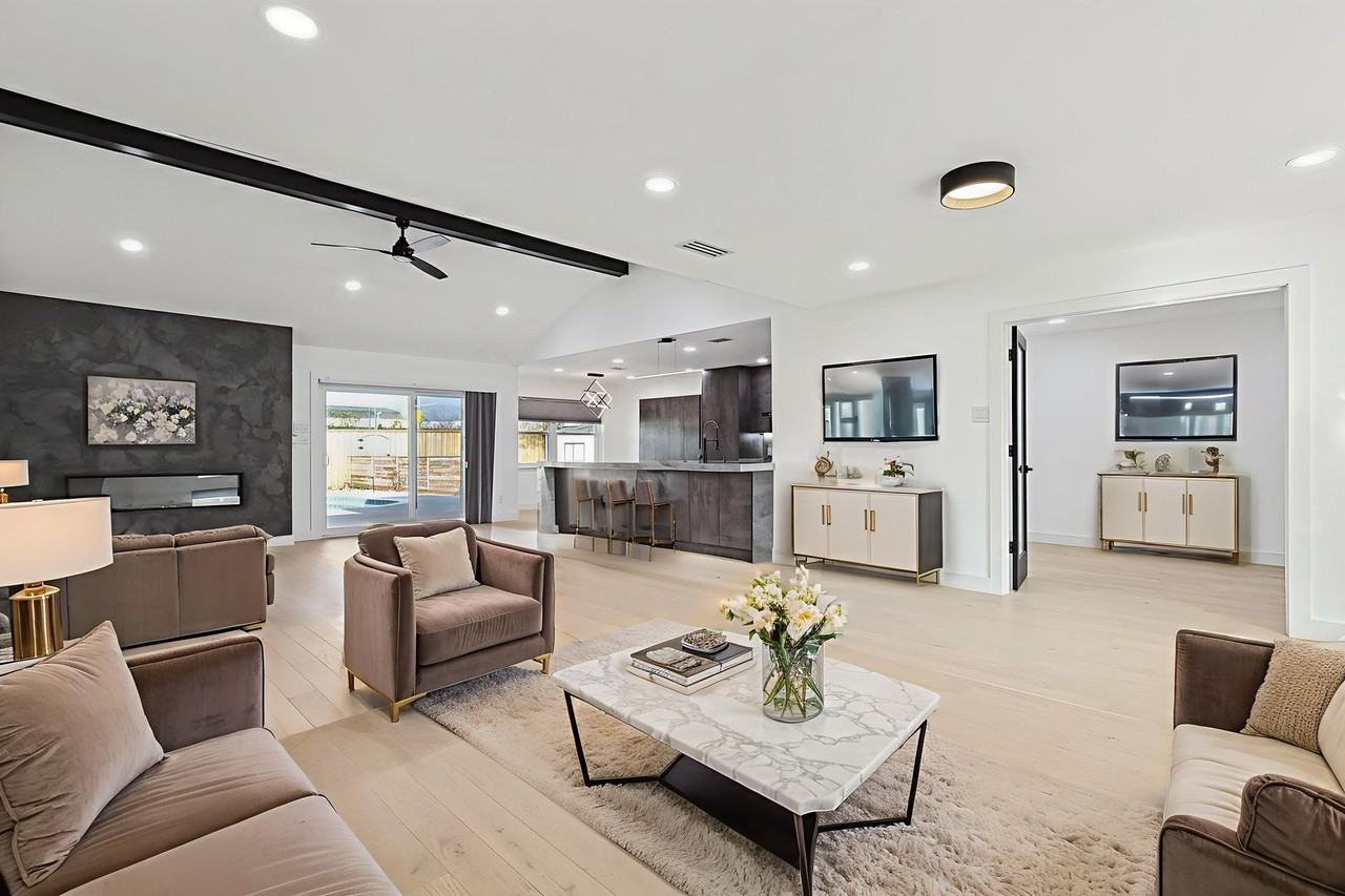 12417 Quincy Lane - Photo 5 of 45