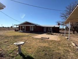 featured image of 371 Curry Road 10