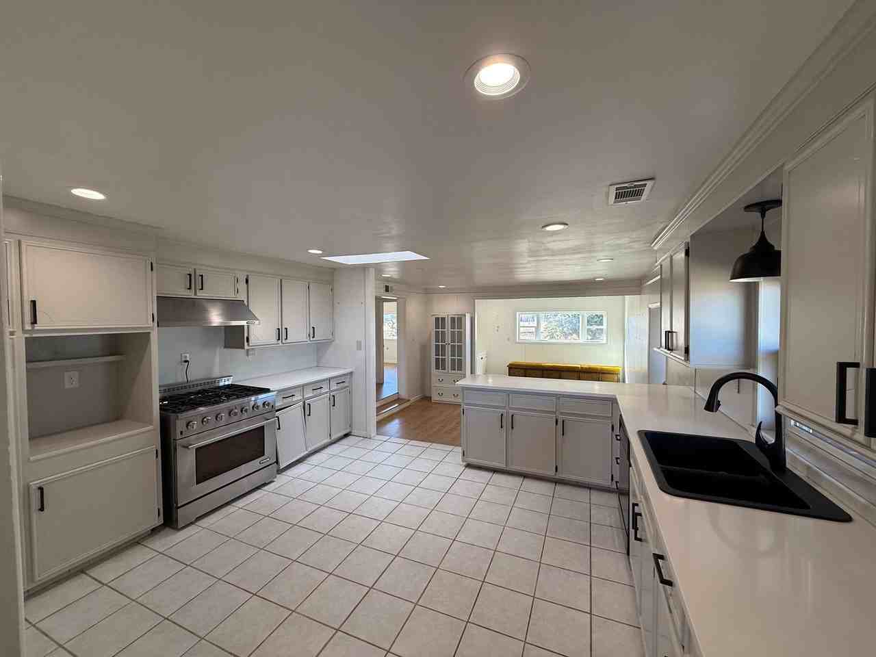 371 Curry Road 10 - Photo 6 of 22