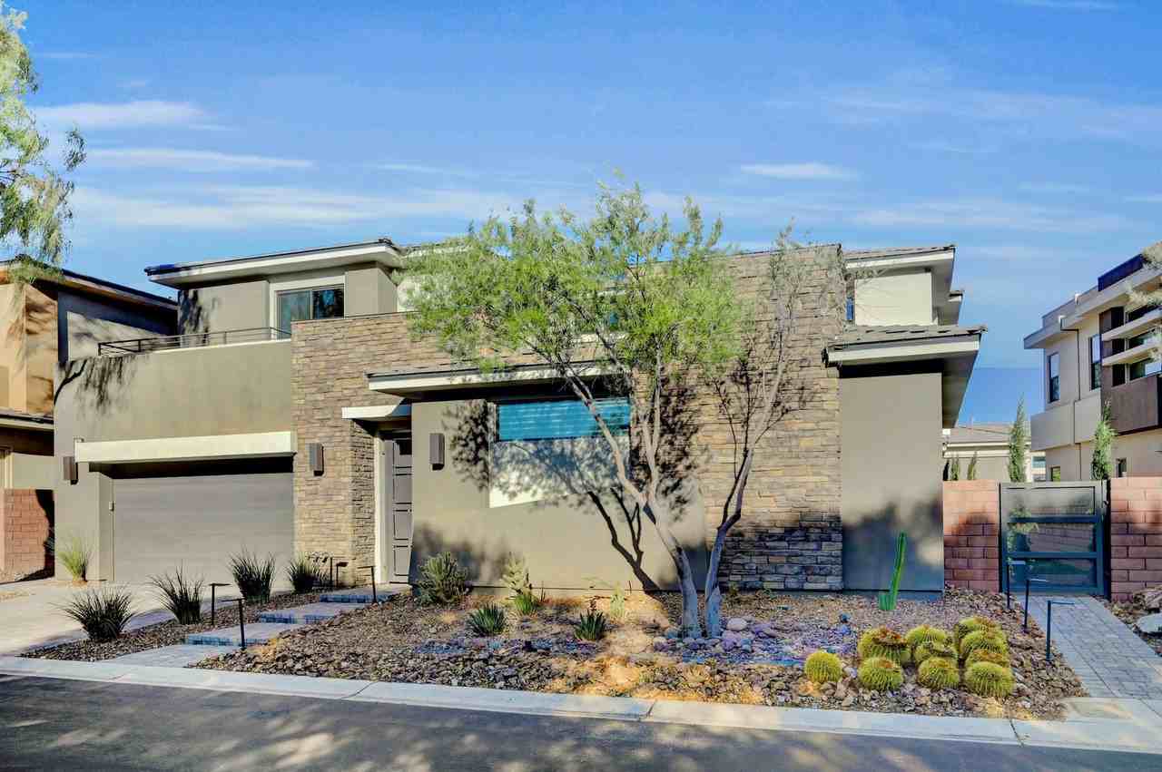 68 Grey Feather Drive - Photo 2 of 50