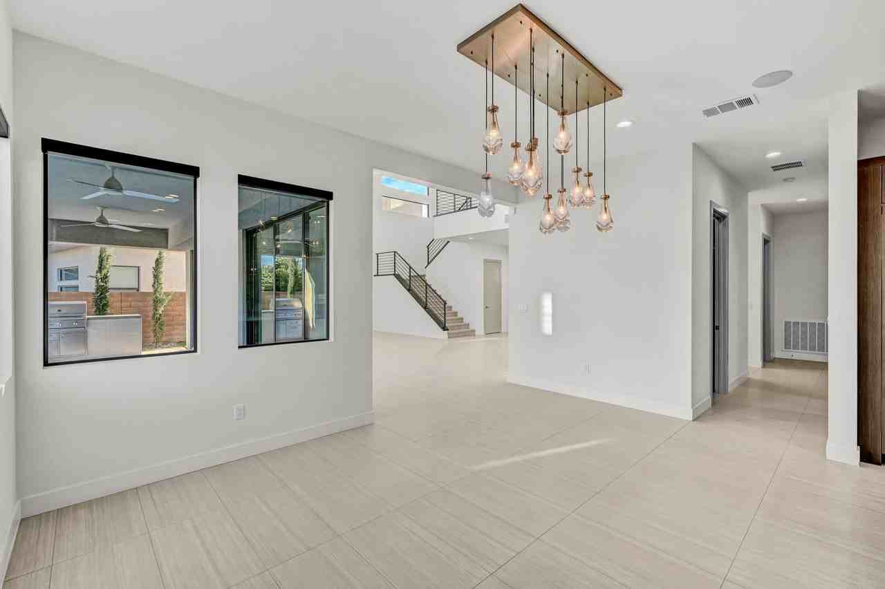 68 Grey Feather Drive - Photo 5 of 50