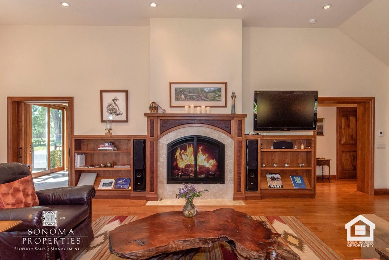 15083 Trestle Glen Drive - Photo 7 of 26