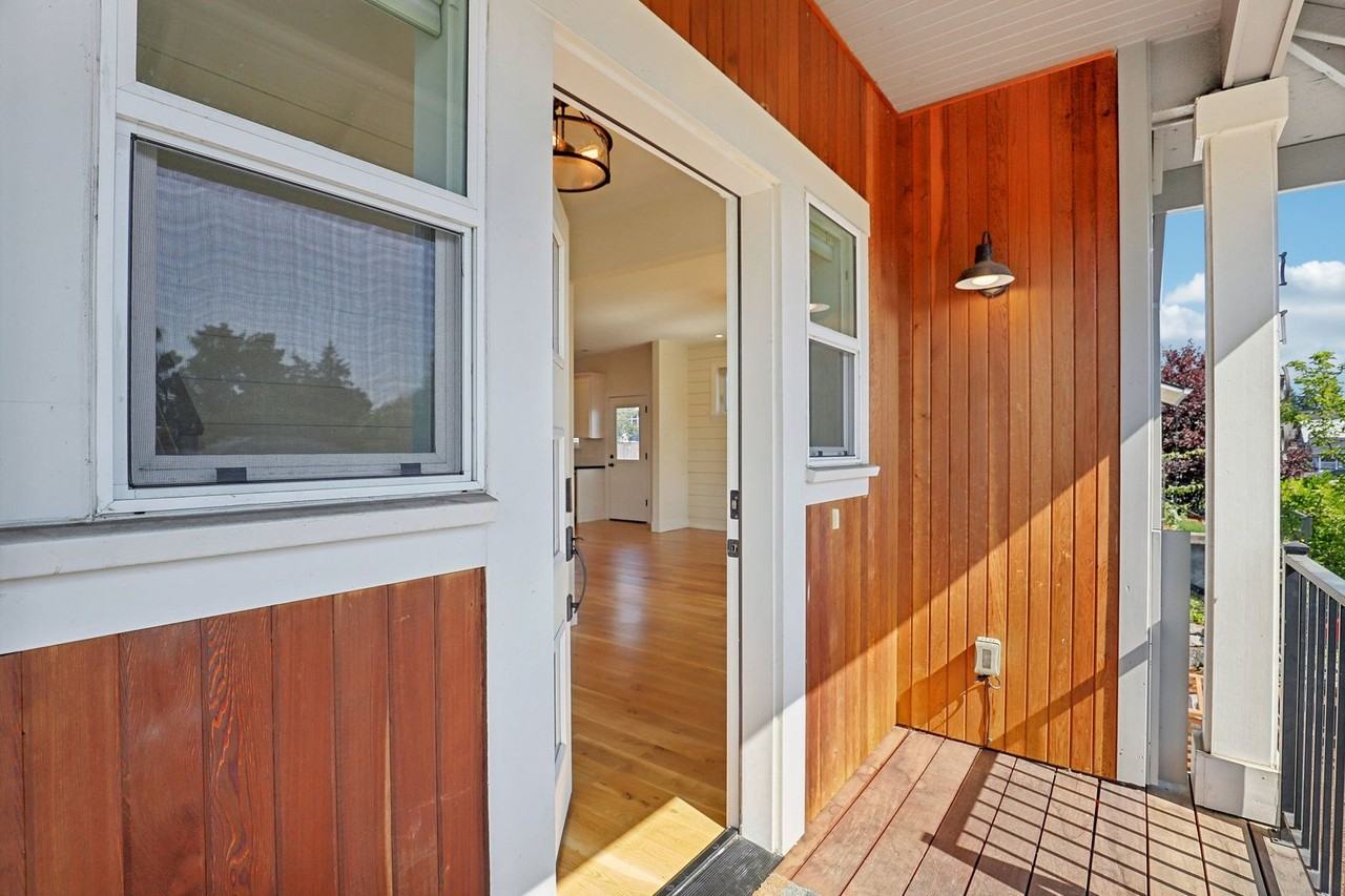 3769 Southeast 49th Avenue - Photo 7 of 50